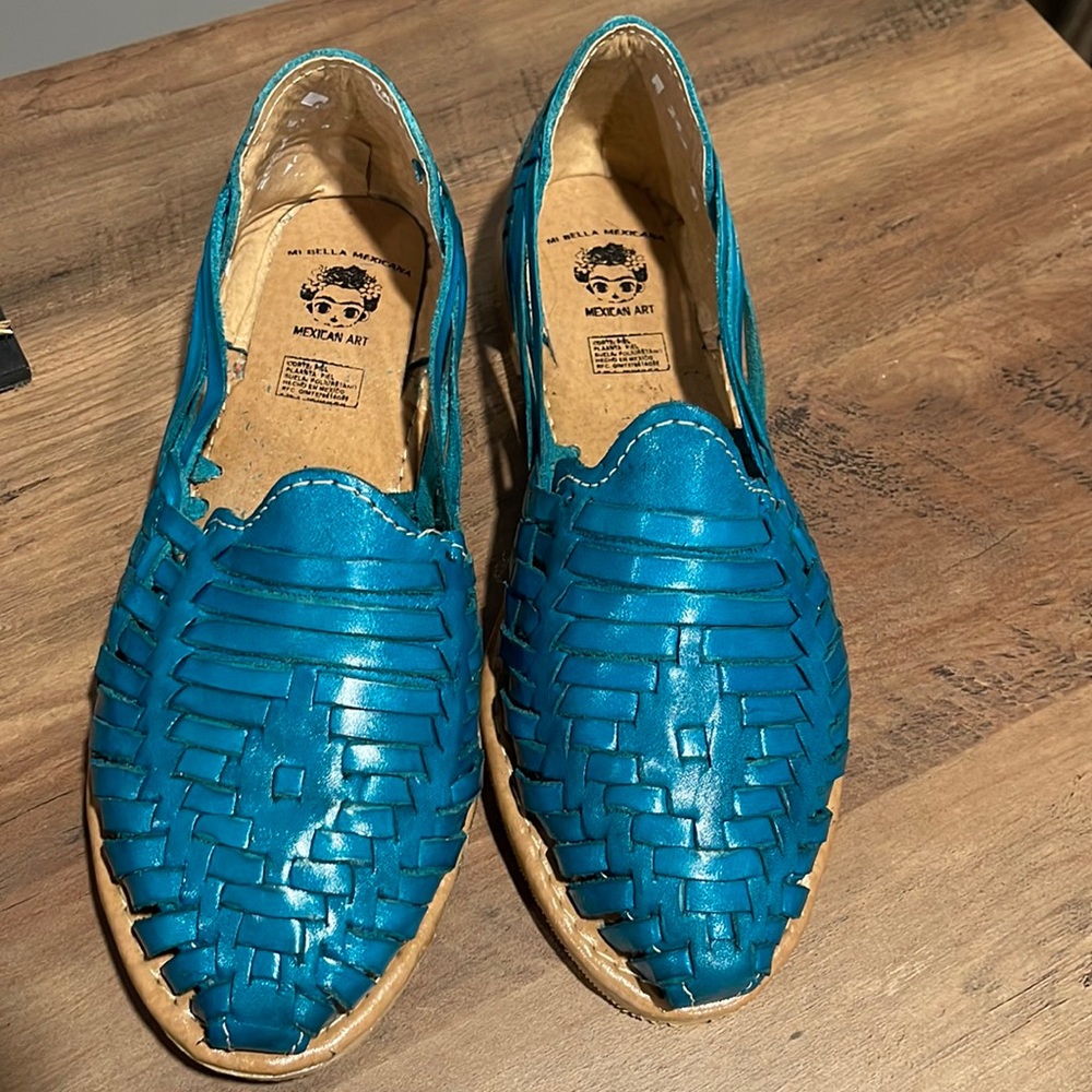 Brand New Huaraches Tradicionales . Handmade in a gorgeous blue great for summer